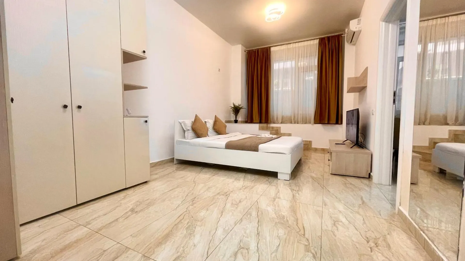 Central Adress Ad9 Bucharest Apartment